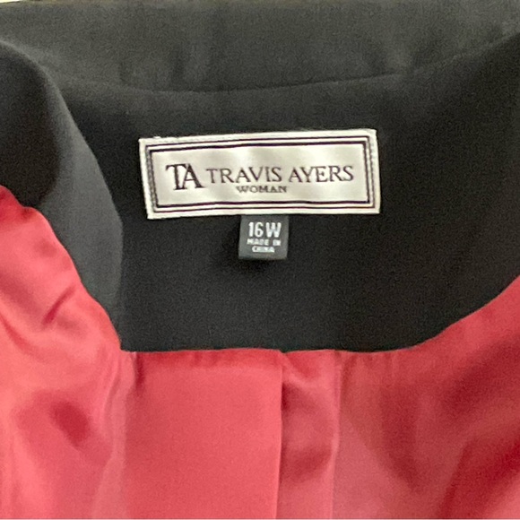 Travis Ayer Woman's 2 Piece Black Suit Size 16W Blazer Jacket Skirt Work Church - Picture 6 of 12